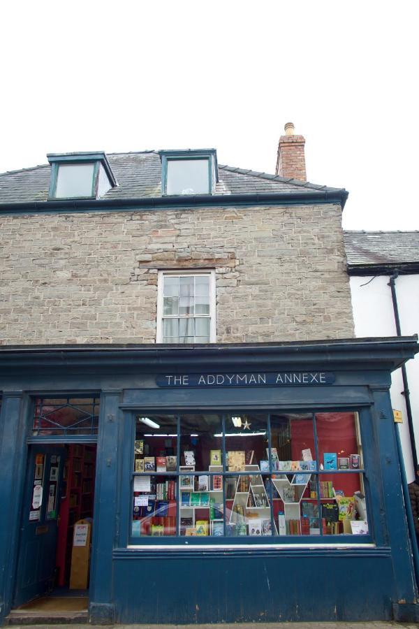 The Pavement Palace Hay-On-Wye Extérieur photo